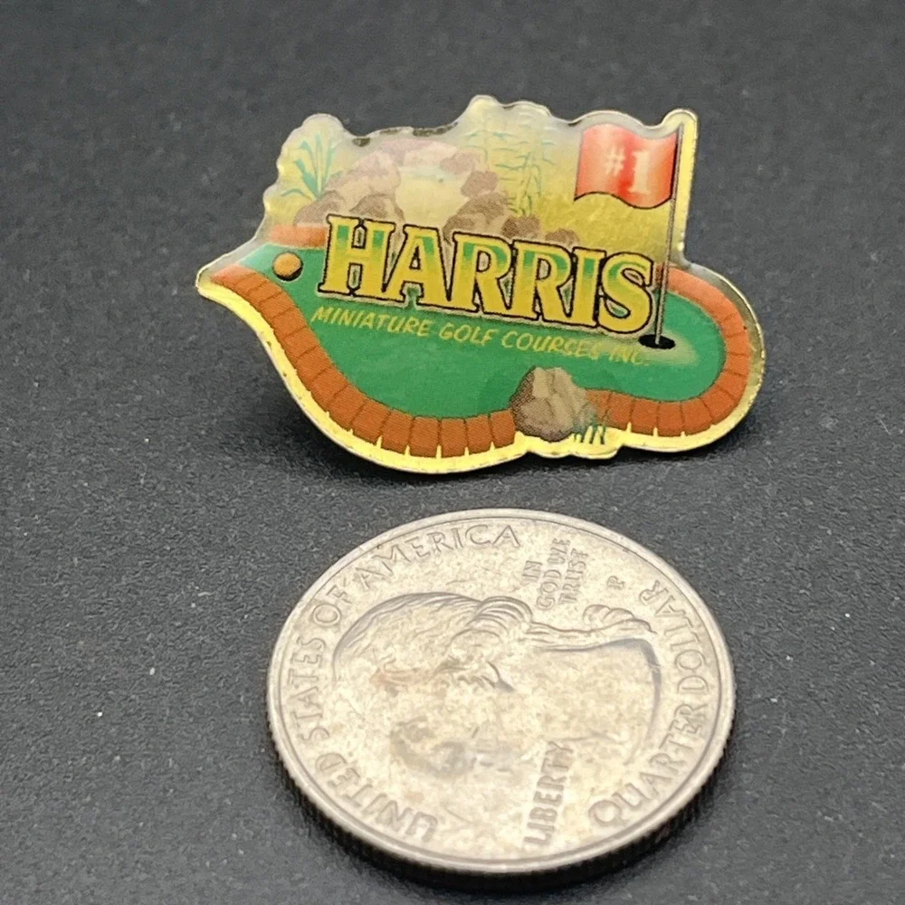 Harris Miniature Golf Courses Lapel‎ Hat Pin